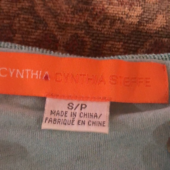 Green and Orange top by Cynthia Stefee - Picture 3 of 3